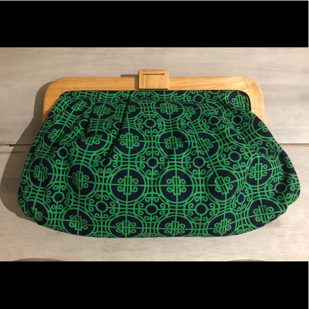 Patterned Clutch